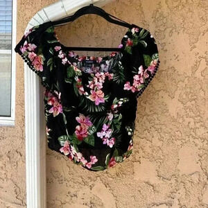 Ambiance Floral Blouse cropped top